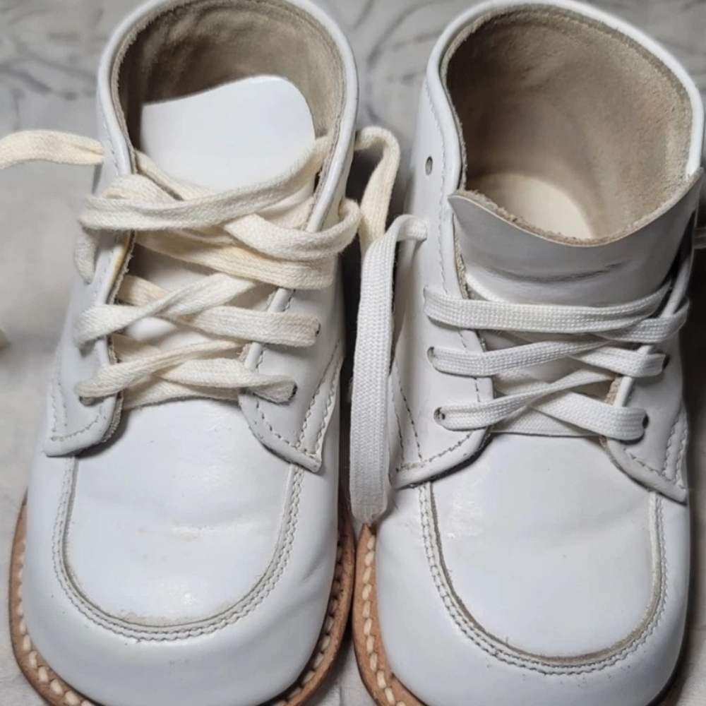 Vintage Sears White Lace Up Shoes Kids Approx 5" Sole Uniform School Sneaker